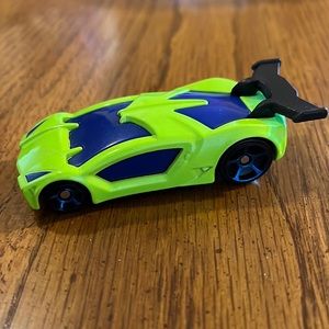 VTG Mattel’s die-cast metal race car, 3”L, green and black